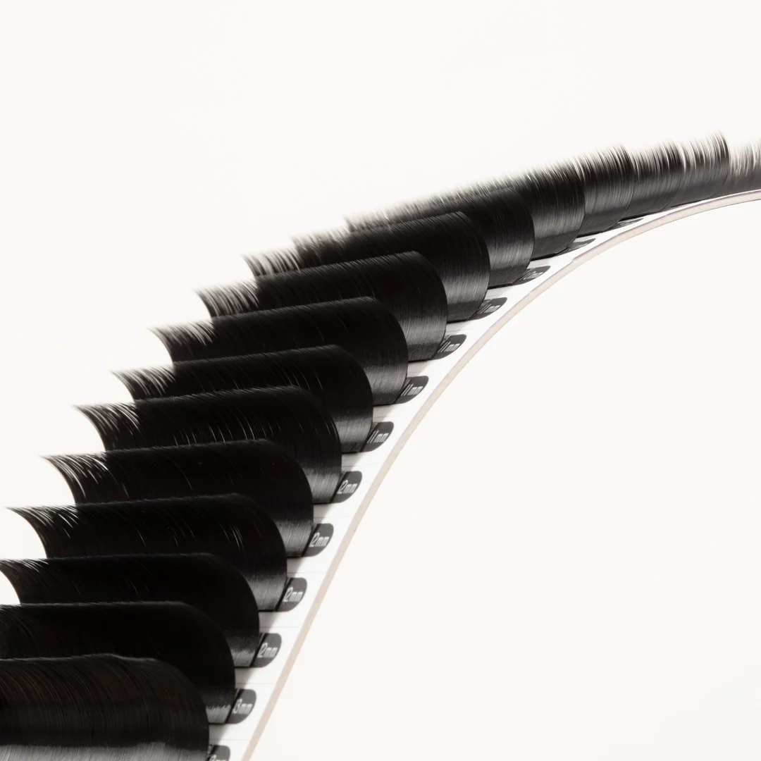 Volume Mayfair Lashes 0.06 - Image 3