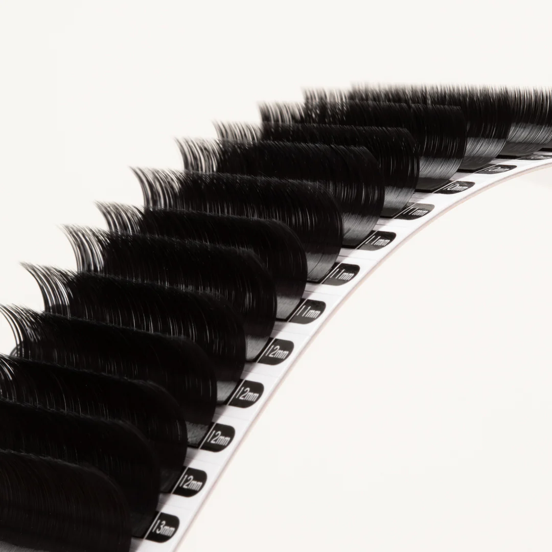 Mega Volume Mayfair Lashes 0.05 - Image 3